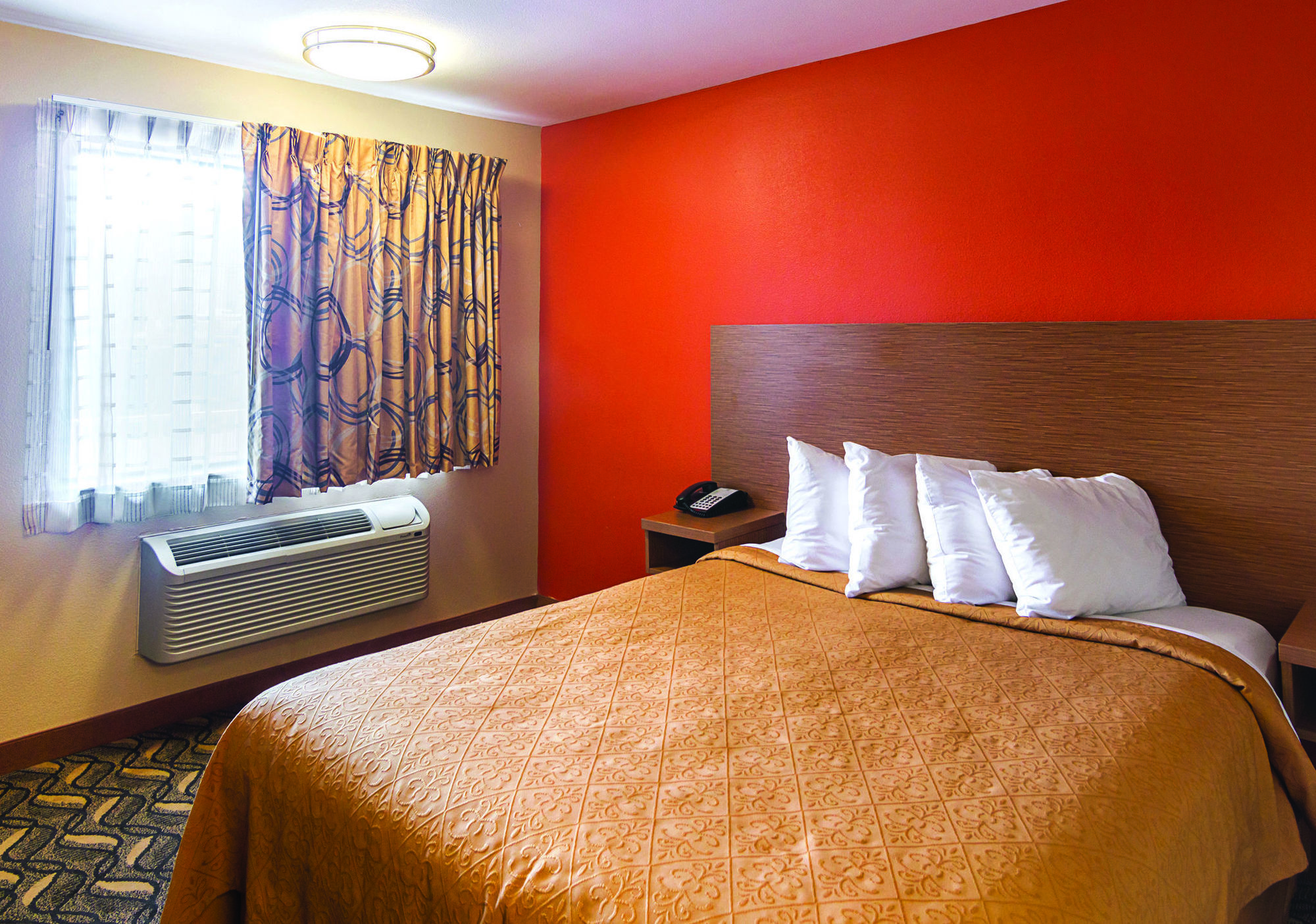 Days Inn & Suites By Wyndham Arlington Near Six Flags Room photo